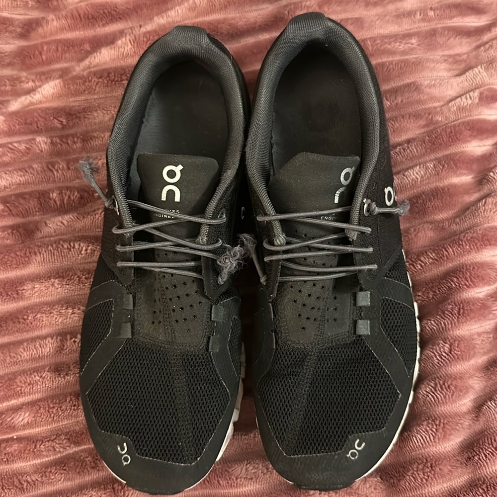 on Cloud 5 sneakers